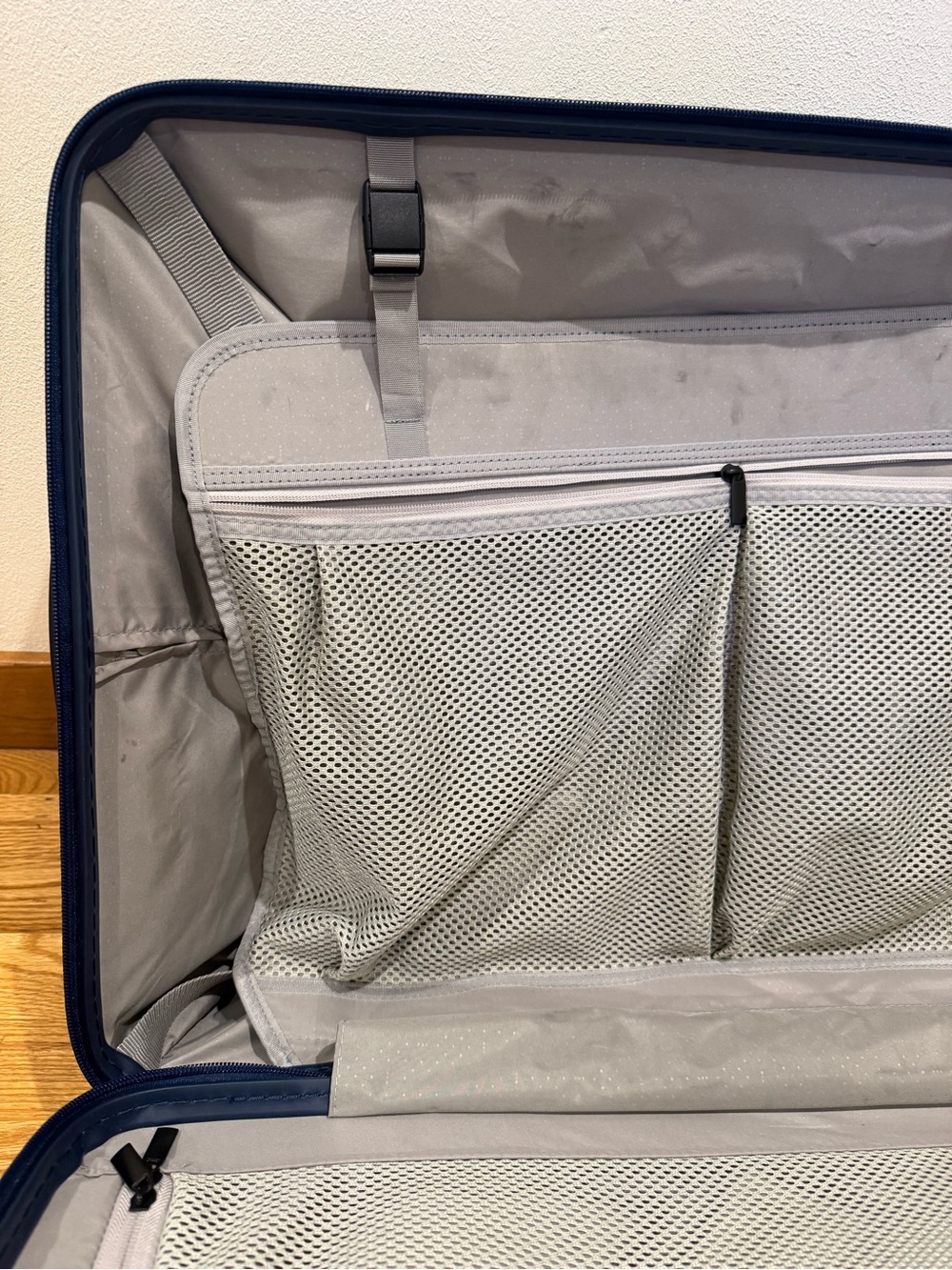 26" MONOS Check In Medium Hard Shell Checked Luggage Rolling Suitcase Blue - Picture 5 of 6
